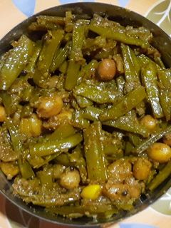 गवार शेंगदाणे मिक्स भाजी (Gavar Shengdane Mix Bhaji Recipe In Marathi) रेसिपी चे मुख्य फोटो