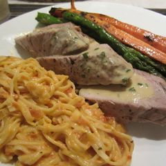 Roasted bell pepper sauce for pasta A picture of Roasted bell pepper sauce for pasta.