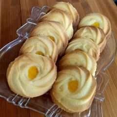 A picture of Orange Jam Butter Cöökies 🍊🍊🍊.