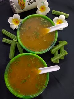 सहजन का शोरबा (Drumstick Soup) रेसिपी मुख्य फोटो