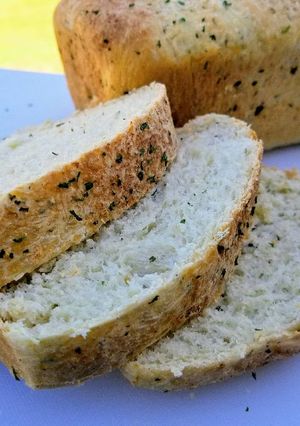 A picture of Garlicky Herb Bread.