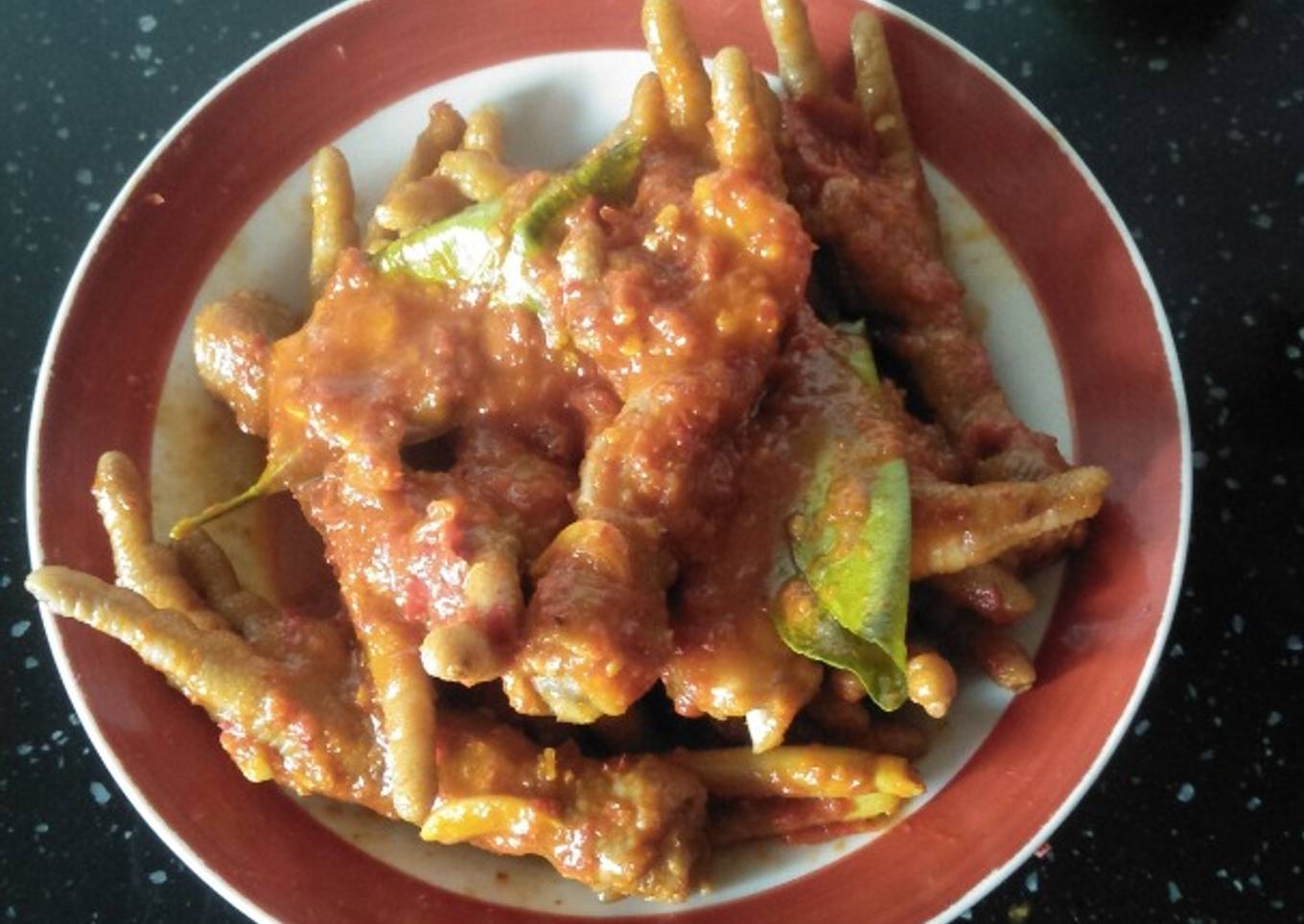Ceker Jeletot, pedas manis