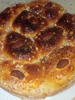 صورة لوصفة بريوش بعجينة قطنية وتجي بزاف خفيفة وبنينة🤤
