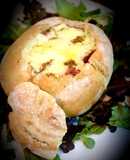 Pan relleno de quesos, bacon, champiñones y jamón york