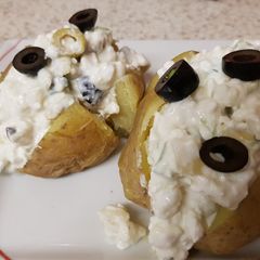 Cottage cheese and pineapple jacket potatoes 😊 A picture of Cottage cheese and pineapple jacket potatoes 😊.