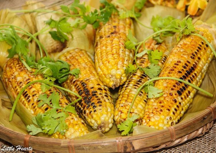 Bhutta Masala / Indian Style Spiced Roasted Corn On The Cob