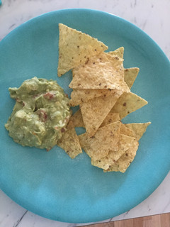 A picture of Guacamole & Tortillas.