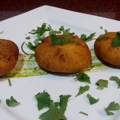 A picture of Suji kachodi.