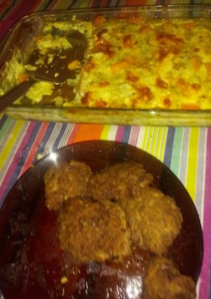 Una foto de Tortilla de calabaza y hamburguesa caseras