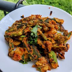 A picture of Bhindi aloo fry.