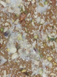 મોહનથાળ(mohanthal recipe in gujarati) રેસીપી મુખ્ય ફોટો