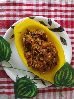 মাছের মাথা দিয়ে বাঁধাকপি(maacher matha diye badhakopi recipe in Bengali) রেসিপির প্রধান ছবি