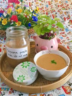 Hình của món Cách làm nước cốt mè rang (sesame paste) và sốt mè rang.