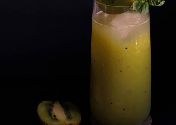 Guide to Prepare Green Apple &amp; Kiwi Juice in 27 Minutes at Home