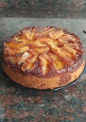 Una foto de Torta de manzana invertida