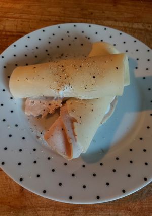 A picture of My keto turkey cheese roll ups.