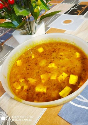 A picture of Aloo Paneer.