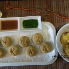 Baked mini khasta kachoris & chaat A picture of Baked mini khasta kachoris & chaat.