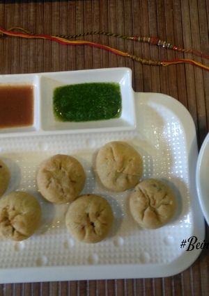 A picture of Baked mini khasta kachoris & chaat.
