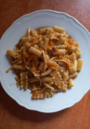 Una foto de Pasta e cocozze (fideos con zapallo)