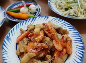 Hình của món Thịt ba chỉ rang tôm.