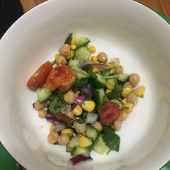 Refreshing Chickpea salad A picture of Refreshing Chickpea salad.