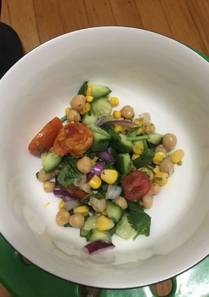A picture of Refreshing Chickpea salad.