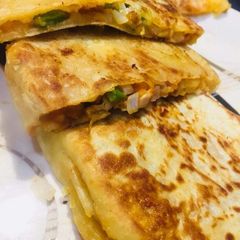 A picture of Pizza Paratha.