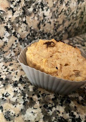 Una foto de Muffin de avena y frutas