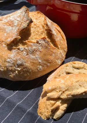 A picture of No- knead bread.