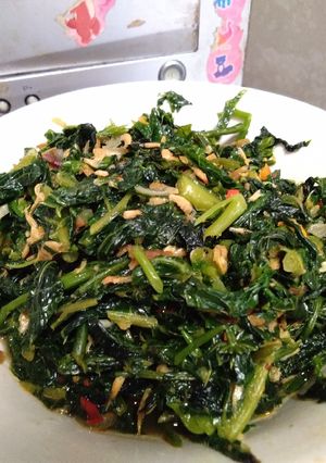Foto resep Oseng daun pepaya campur rebon