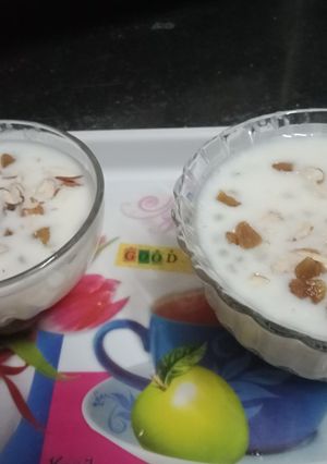 साबूदाने की खीर (sabudane ki kheer recipe in Hindi) रेसिपी मुख्य फोटो