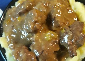 How To Cooking Recipe Golden Mashed Potatoes and Beef Square Gravy Savory Delicious