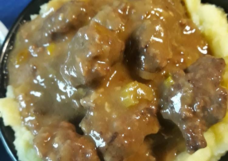Golden Mashed Potatoes and Beef Square Gravy