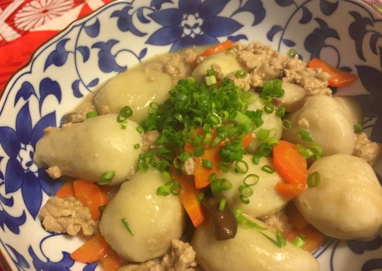 Steps to Prepare Japanese Taro-Potato with Chicken and Miso in 20 Minutes for Young Wife