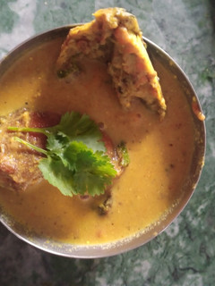 बिहारी स्टाइल मछली झोल(bihari style machli jhol recipe in Hindi) रेसिपी मुख्य फोटो