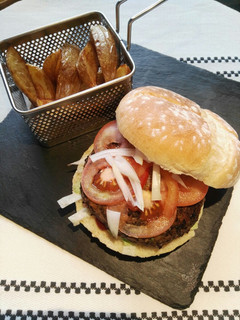 Una foto de Veggie Burguer de alubias negras