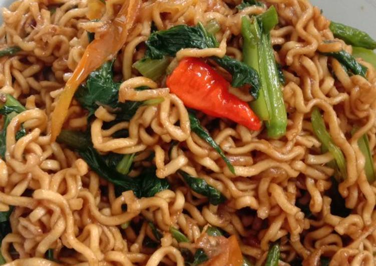 Cara Gampang Menyiapkan Mie goreng sawi Anti Gagal