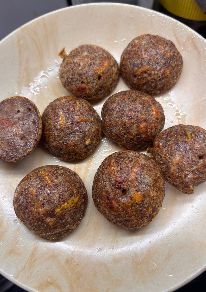 A picture of Ragi appe.