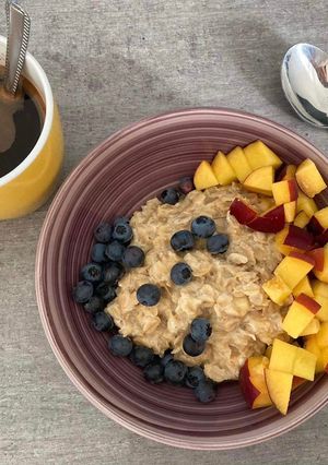 A picture of Banana oatmeal.