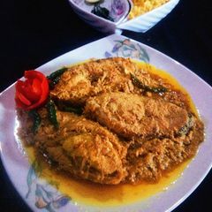 A picture of Shorshe Ilish (Hilsa in mustard gravy).