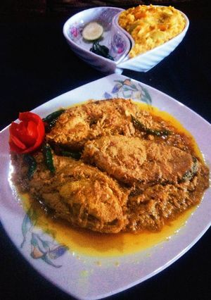 A picture of Shorshe Ilish (Hilsa in mustard gravy).