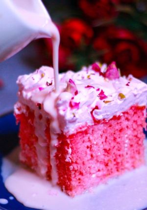 ரொமான்டிக் ரோஸ்மில்க் கேக் (Romantic rosemilk cake recipe in tamil) செய்முறை முக்கிய புகைப்படம்