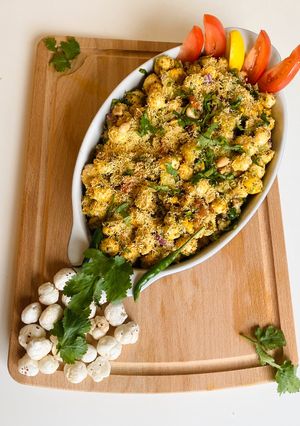 A picture of Makhana Bhel.