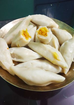 বাঁধাকপির পিঠে(bandhakopir pithe recipe in Bengali) রেসিপির প্রধান ছবি