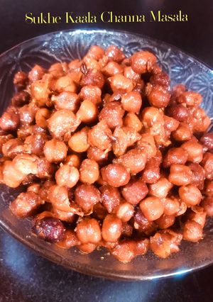 A picture of Sukhe Kale Chana Masala.