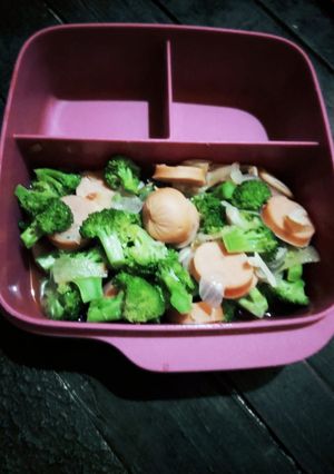 Foto resep Tumis brokoli sosis