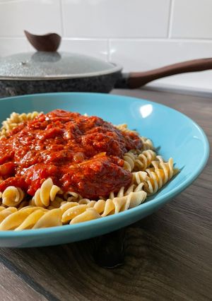 Tonhalas paradicsomos tészta recept fotója
