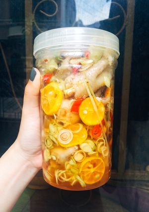Hình của món Chân gà ngâm chua ngọt.