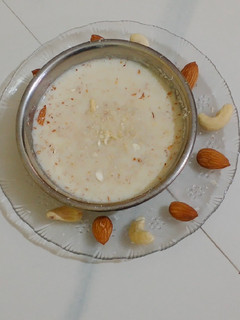 સાબુદાણાની ખીર (sabudana Kheer recipe in Gujarati) રેસીપી મુખ્ય ફોટો